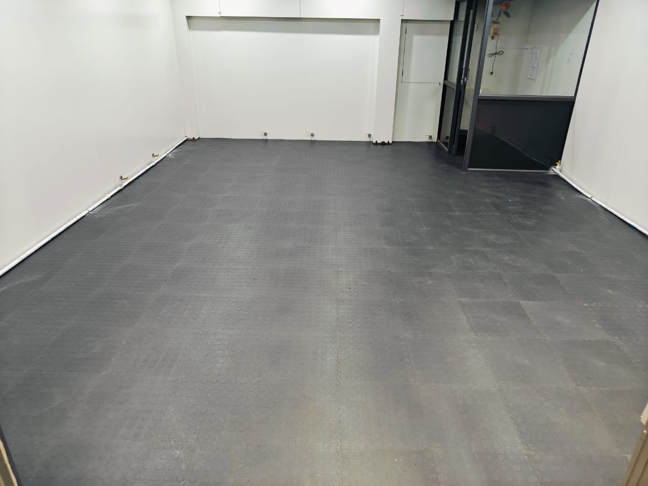 Industrial PVC Interlocking Floor Tiles 34 Workshop floor after industrial tile installation
